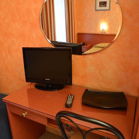 Hotel Aurora Milán Pokoj fotografie